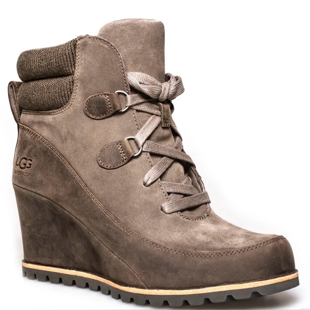 NWOT UGG Kriston Waterproof Bootie Women’s Size 7.5 Color Mole